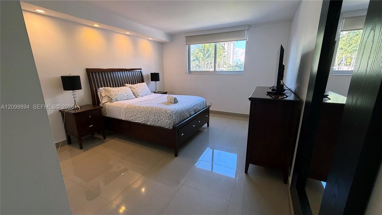 For Sale: $560,000 (3 beds, 2 baths, 1505 Square Feet)