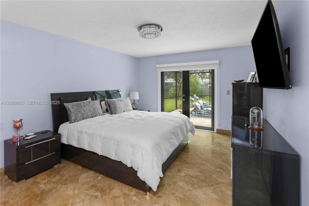 En Venta: $970,000 (3 camas, 2 baños, 1922 Pies cuadrados)