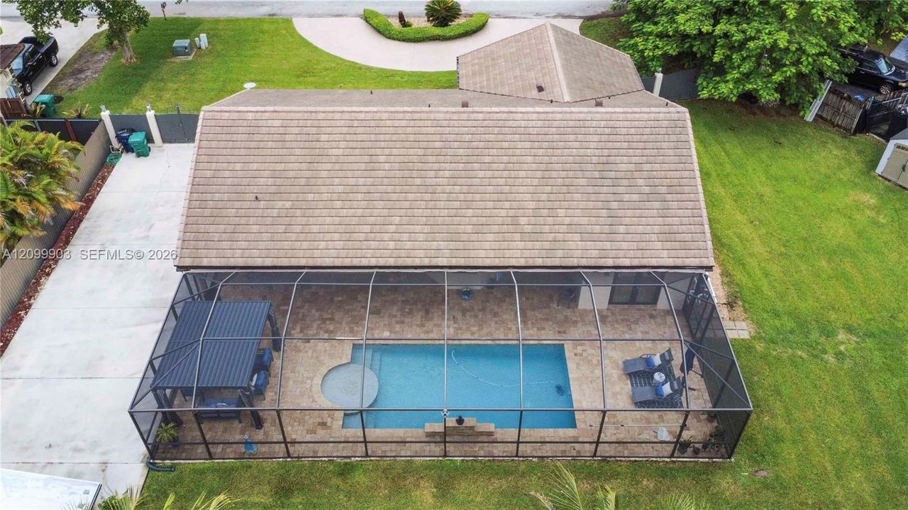 En Venta: $970,000 (3 camas, 2 baños, 1922 Pies cuadrados)
