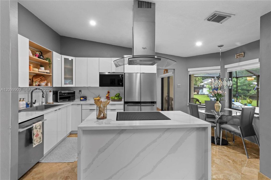 En Venta: $970,000 (3 camas, 2 baños, 1922 Pies cuadrados)