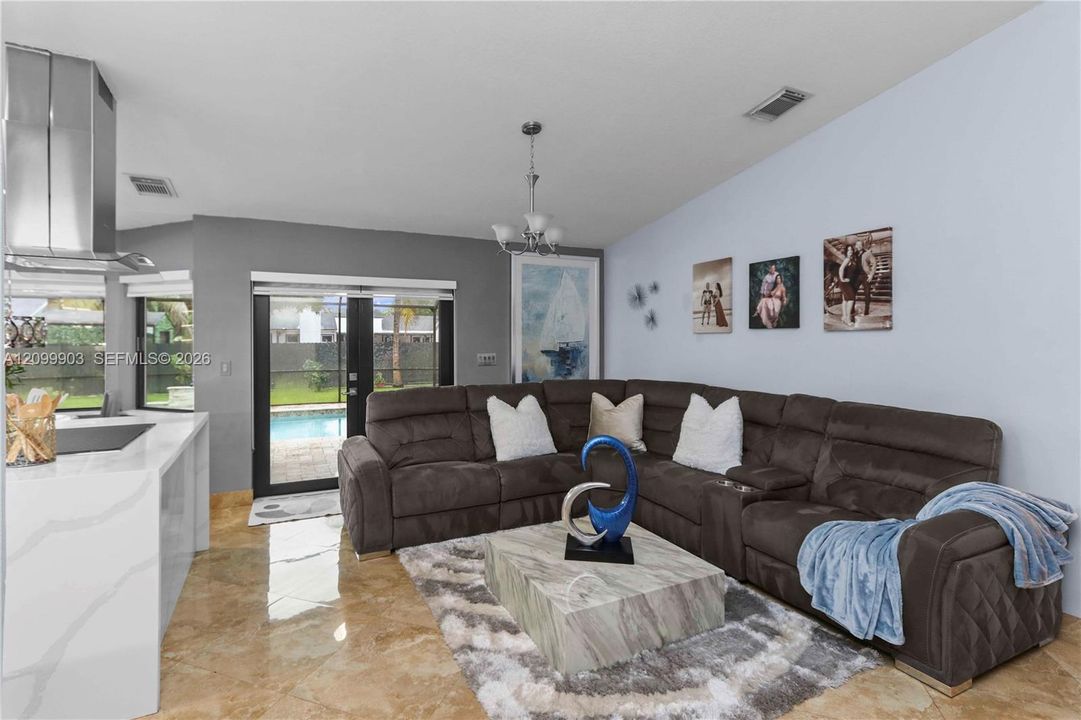 En Venta: $970,000 (3 camas, 2 baños, 1922 Pies cuadrados)