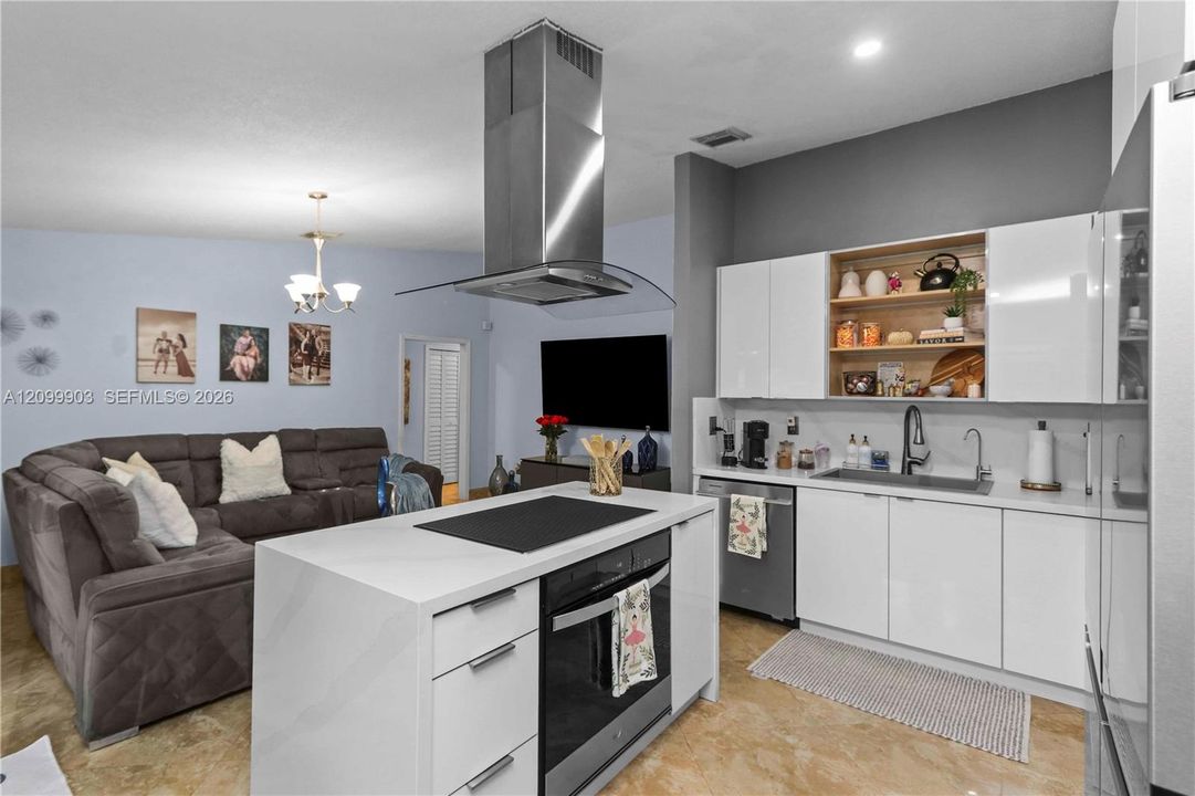 En Venta: $970,000 (3 camas, 2 baños, 1922 Pies cuadrados)