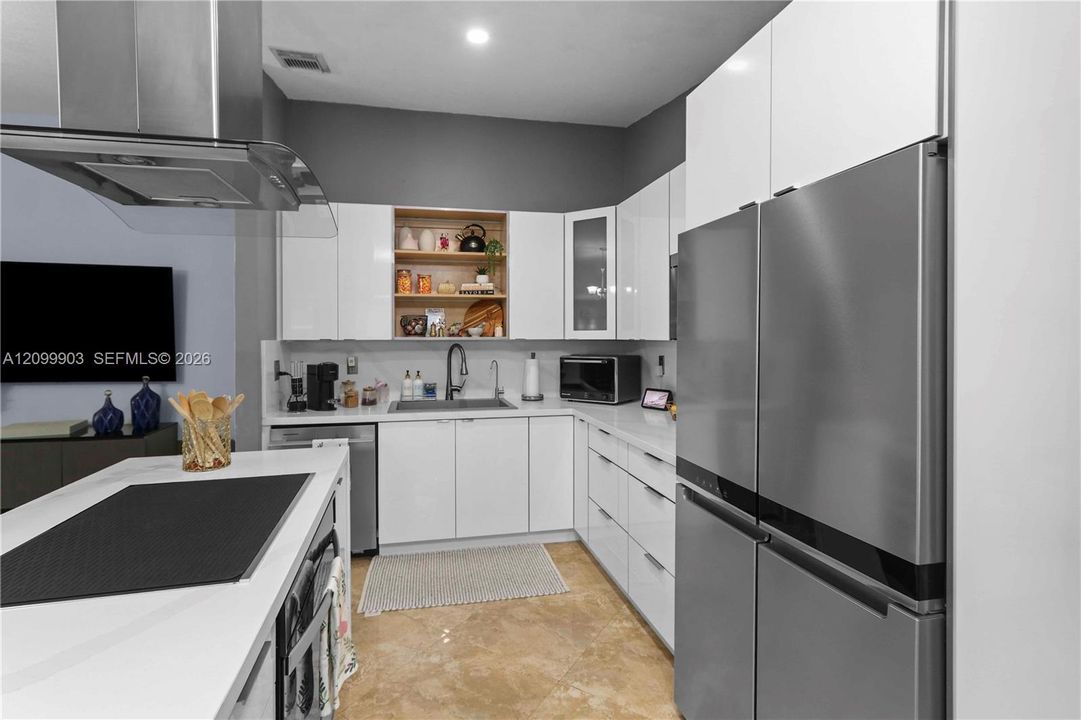 En Venta: $970,000 (3 camas, 2 baños, 1922 Pies cuadrados)