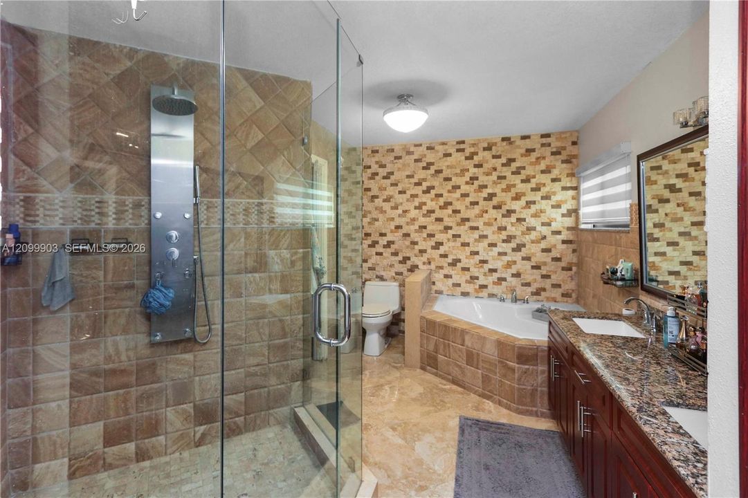 En Venta: $970,000 (3 camas, 2 baños, 1922 Pies cuadrados)