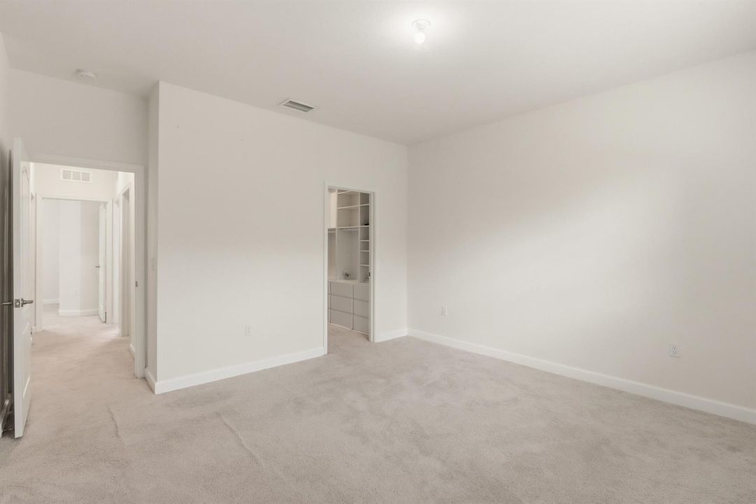 22_primary bedroom