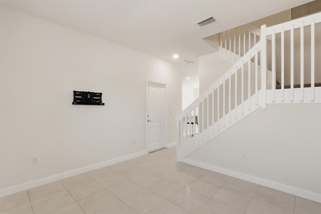 6_living room
