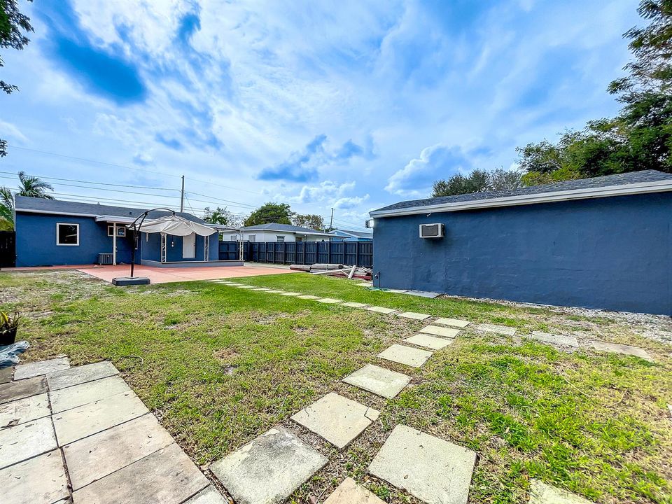 2649 Johnson Street-49