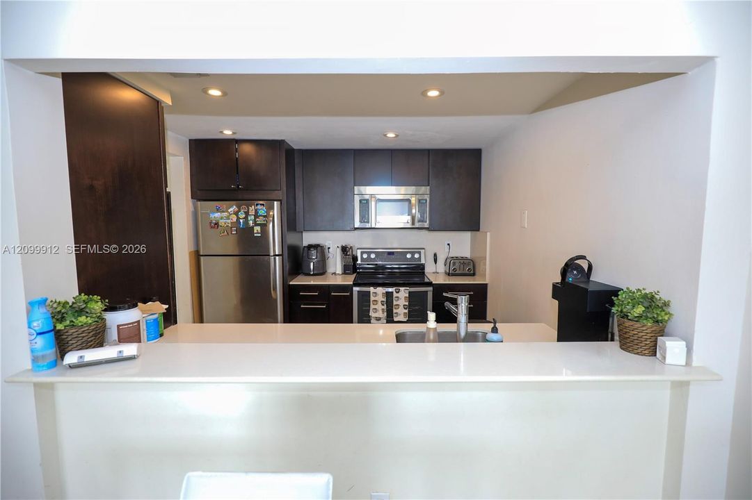 En Venta: $495,000 (2 camas, 2 baños, 990 Pies cuadrados)