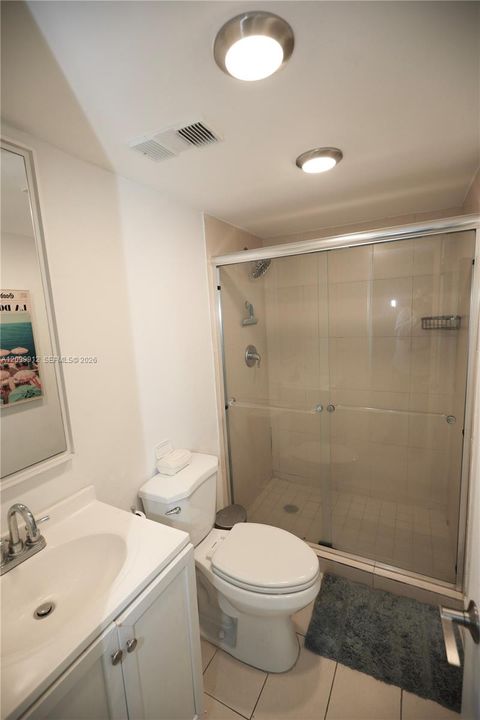 En Venta: $495,000 (2 camas, 2 baños, 990 Pies cuadrados)