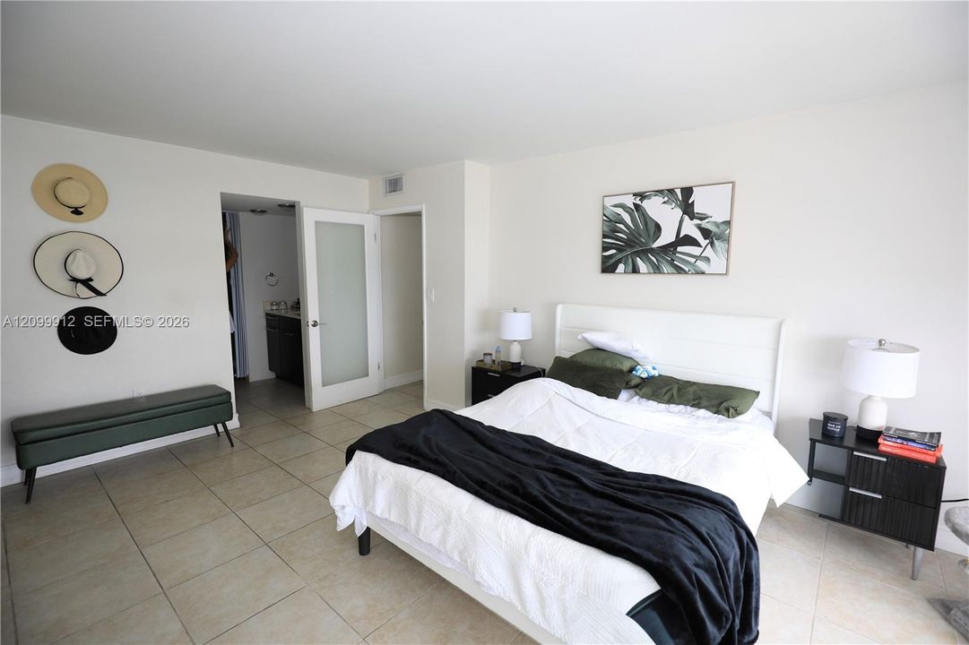 En Venta: $495,000 (2 camas, 2 baños, 990 Pies cuadrados)