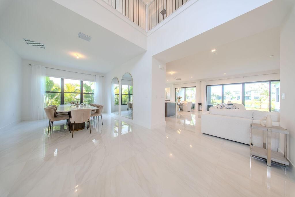 Grand Entry, Formal Dining, Family Room