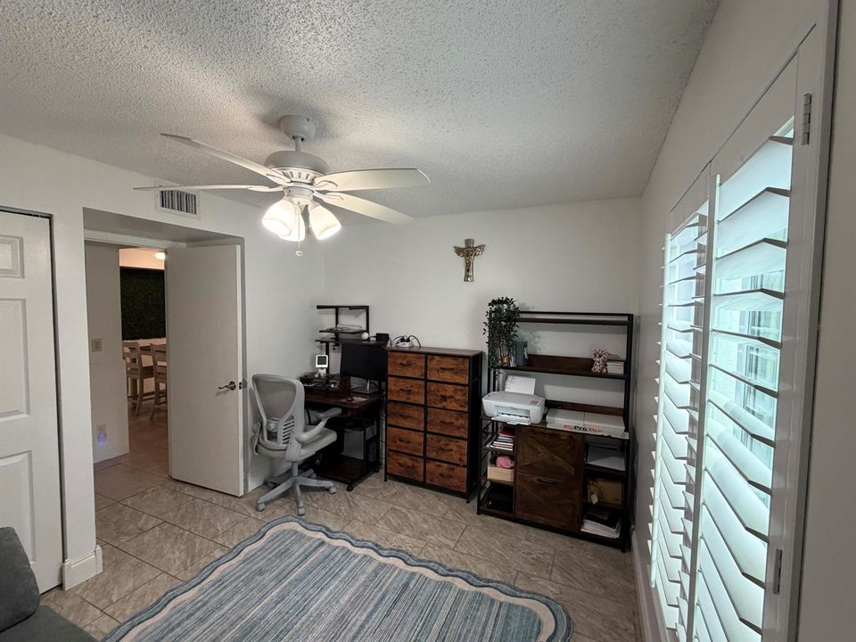 2nd Bedroom2
