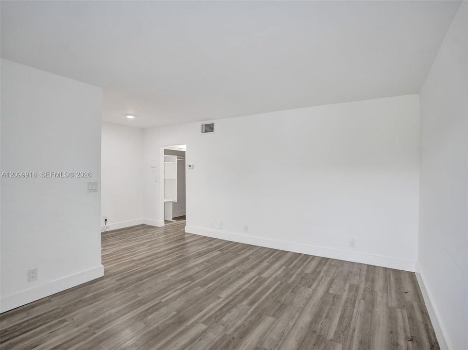 En Renta: $1,900 (1 camas, 1 baños, 8325 Pies cuadrados)