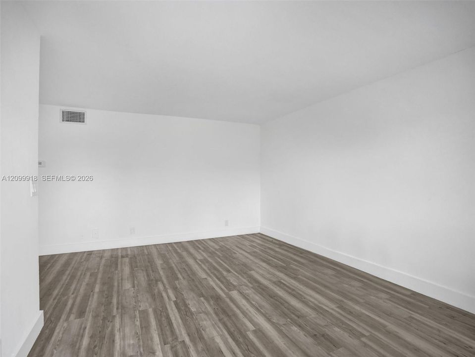 En Renta: $1,900 (1 camas, 1 baños, 8325 Pies cuadrados)