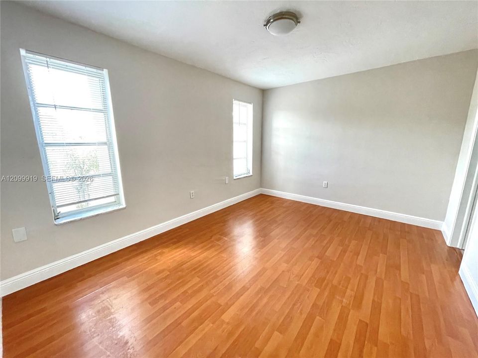 En Renta: $3,390 (3 camas, 2 baños, 1542 Pies cuadrados)