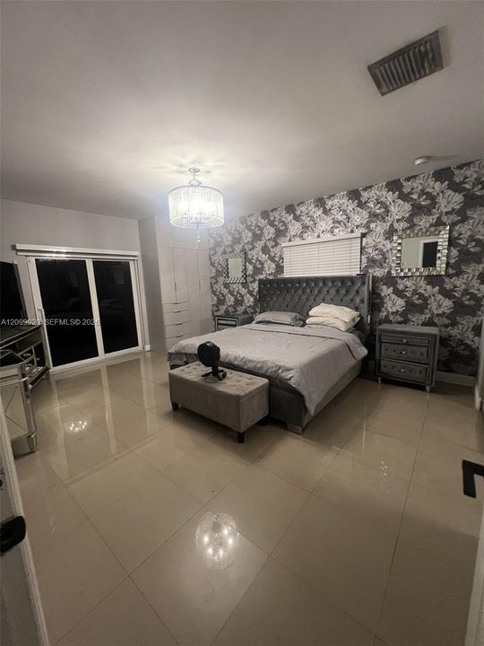 В аренду: $3,800 (4 спален, 2 ванн, 1732 Квадратных фут)