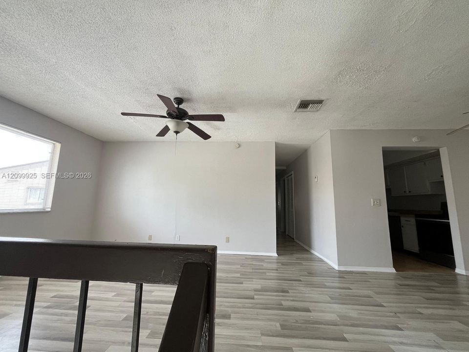 En Renta: $2,200 (3 camas, 2 baños, 1080 Pies cuadrados)