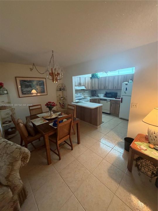 В аренду: $1,500 (2 спален, 1 ванн, 920 Квадратных фут)
