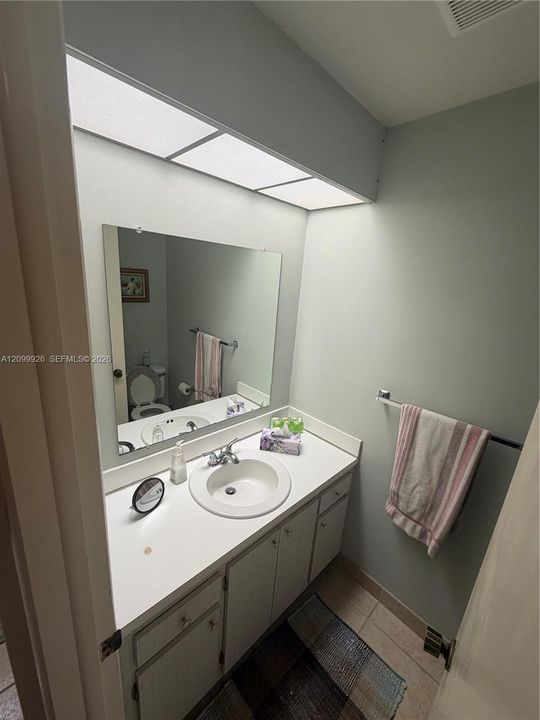 В аренду: $1,500 (2 спален, 1 ванн, 920 Квадратных фут)