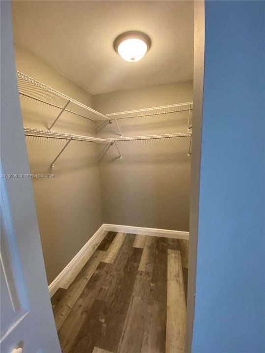 В аренду: $2,595 (2 спален, 2 ванн, 920 Квадратных фут)