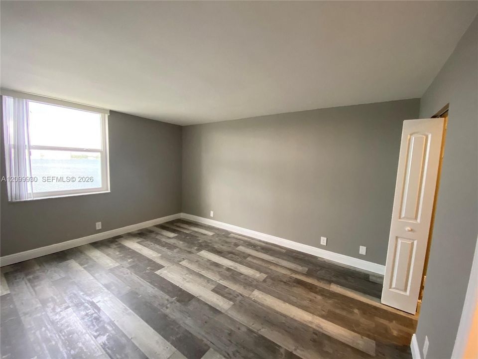В аренду: $2,595 (2 спален, 2 ванн, 920 Квадратных фут)