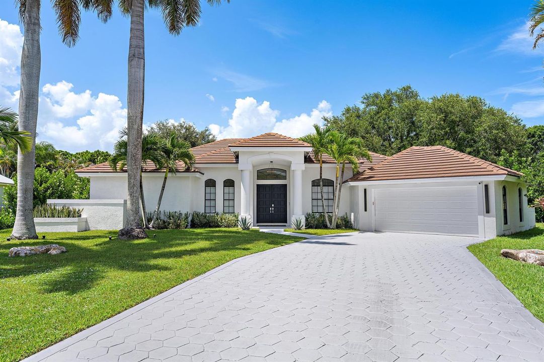 18622 Lakeside Gardens Dr-5