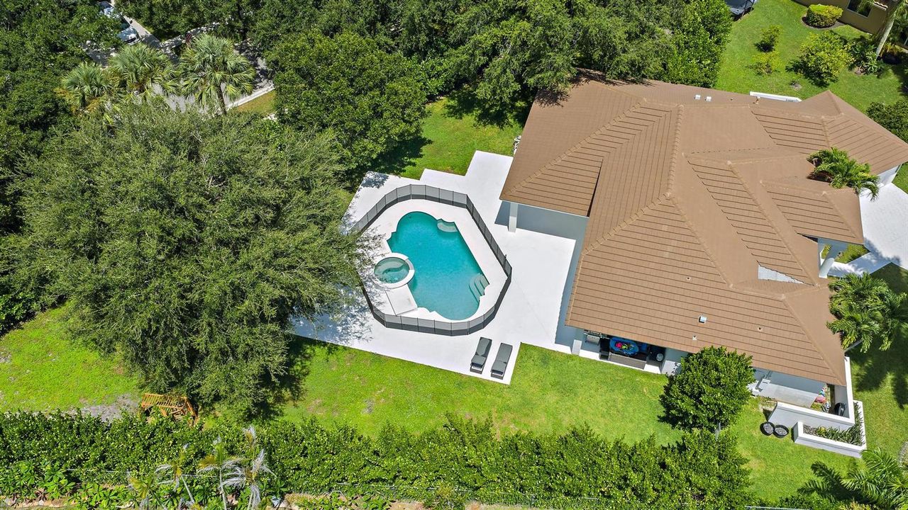 18622 Lakeside Gardens Dr-41