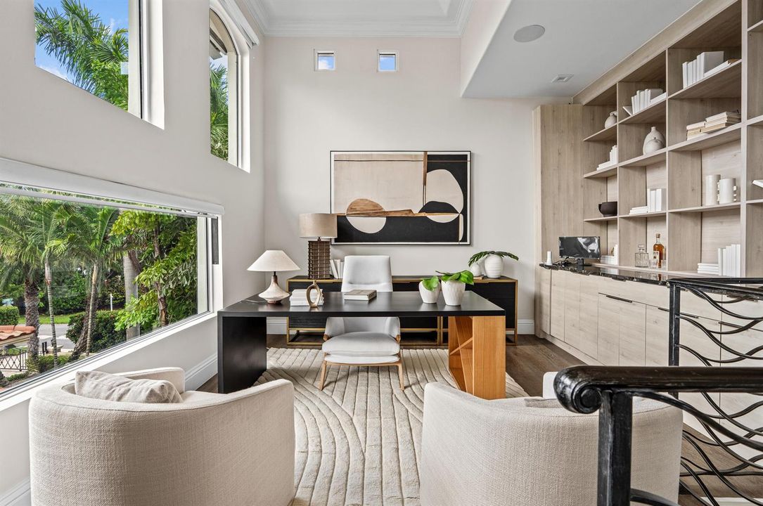 mls_OFFICE_STRAIGHT
