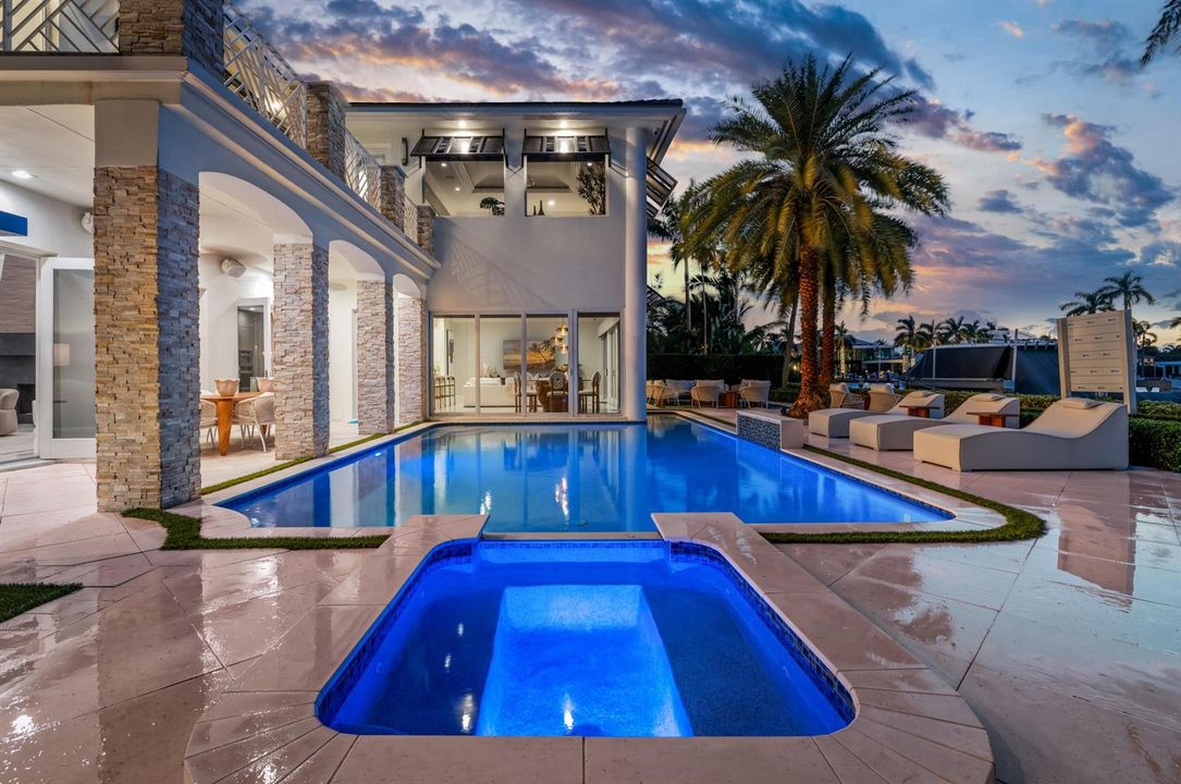 mls_POOL_STRAIGHT_RIGHT_SUNSET