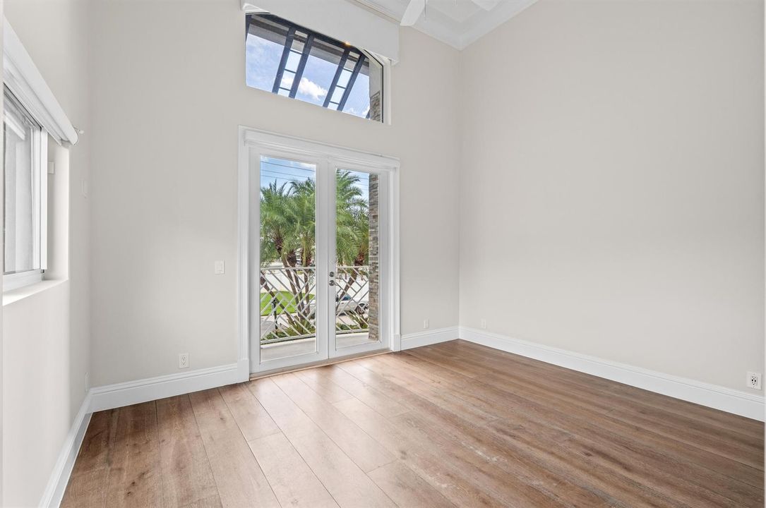 mls_BEDROOM_2_ANGLE