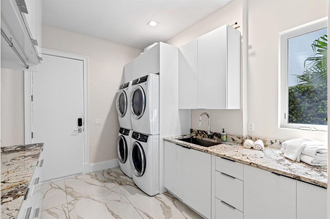 mls_LAUNDRY_ROOM