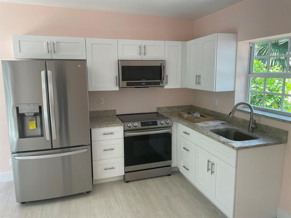 CottageKitchen