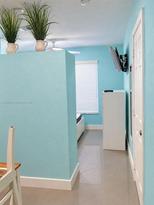 В аренду: $1,450 (1 спален, 1 ванн, 2081 Квадратных фут)