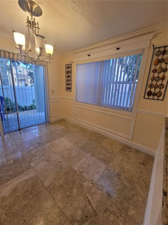 En Venta: $595,000 (3 camas, 2 baños, 1456 Pies cuadrados)