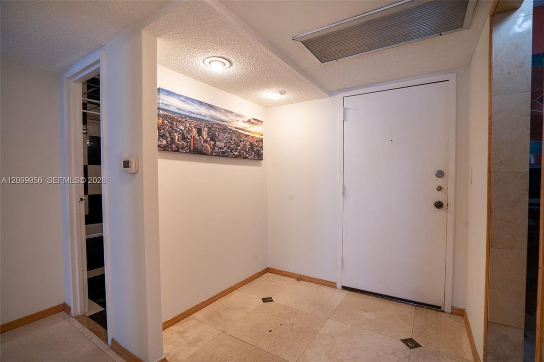 En Venta: $225,000 (1 camas, 1 baños, 820 Pies cuadrados)