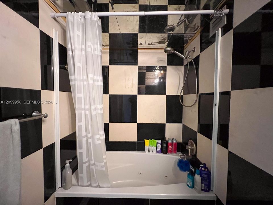 En Venta: $225,000 (1 camas, 1 baños, 820 Pies cuadrados)