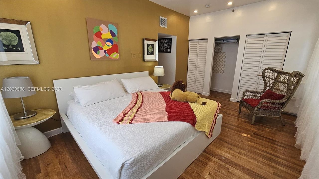 В аренду: $4,500 (2 спален, 2 ванн, 914 Квадратных фут)