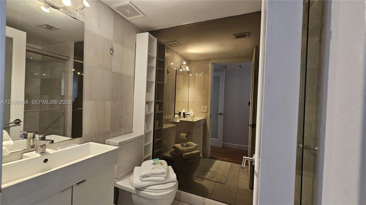 В аренду: $4,500 (2 спален, 2 ванн, 914 Квадратных фут)