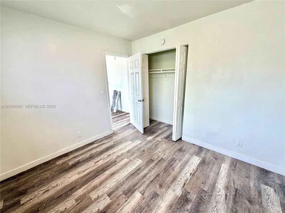 В аренду: $1,800 (2 спален, 1 ванн, 700 Квадратных фут)