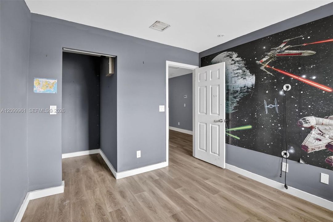 En Venta: $600,000 (4 camas, 2 baños, 2216 Pies cuadrados)