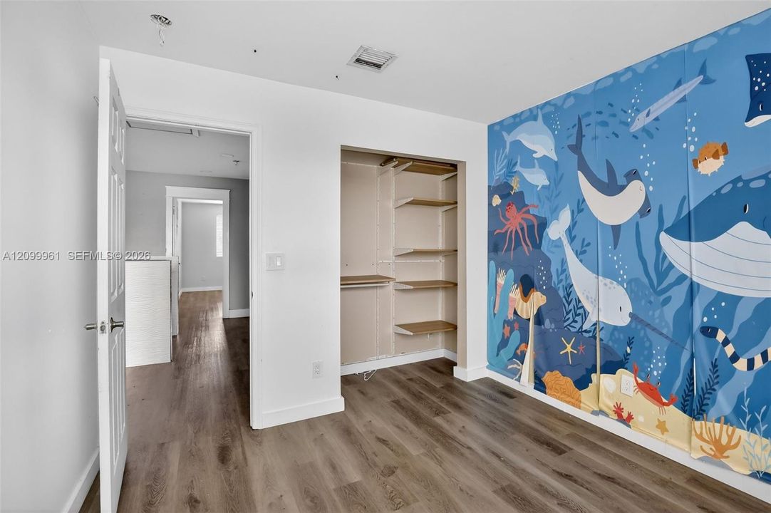 En Venta: $600,000 (4 camas, 2 baños, 2216 Pies cuadrados)