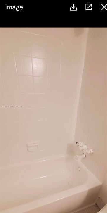 For Rent: $1,700 (1 beds, 1 baths, 728 Square Feet)