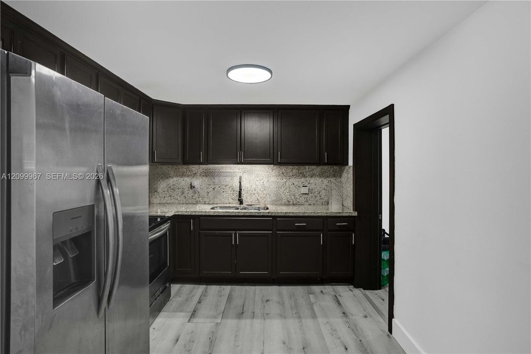 En Venta: $620,000 (5 camas, 3 baños, 1446 Pies cuadrados)