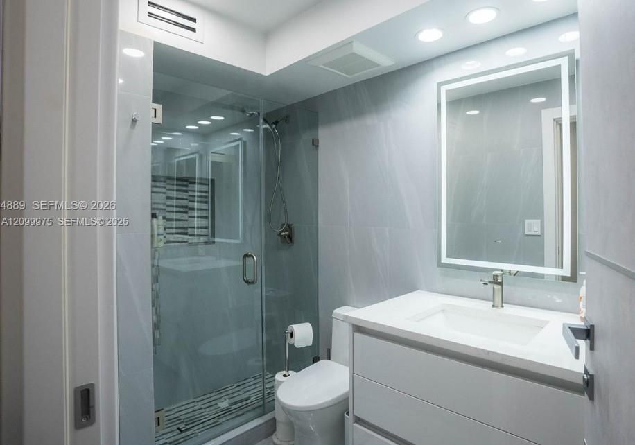En Venta: $759,999 (3 camas, 3 baños, 1910 Pies cuadrados)
