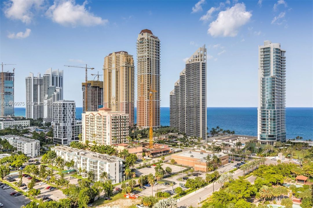 En Venta: $759,999 (3 camas, 3 baños, 1910 Pies cuadrados)