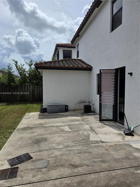 В аренду: $3,950 (4 спален, 2 ванн, 3320 Квадратных фут)
