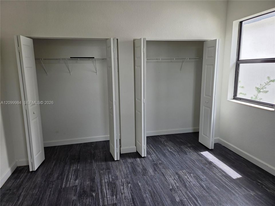 В аренду: $3,950 (4 спален, 2 ванн, 3320 Квадратных фут)