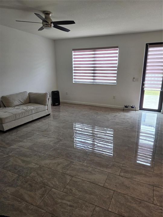 В аренду: $3,950 (4 спален, 2 ванн, 3320 Квадратных фут)