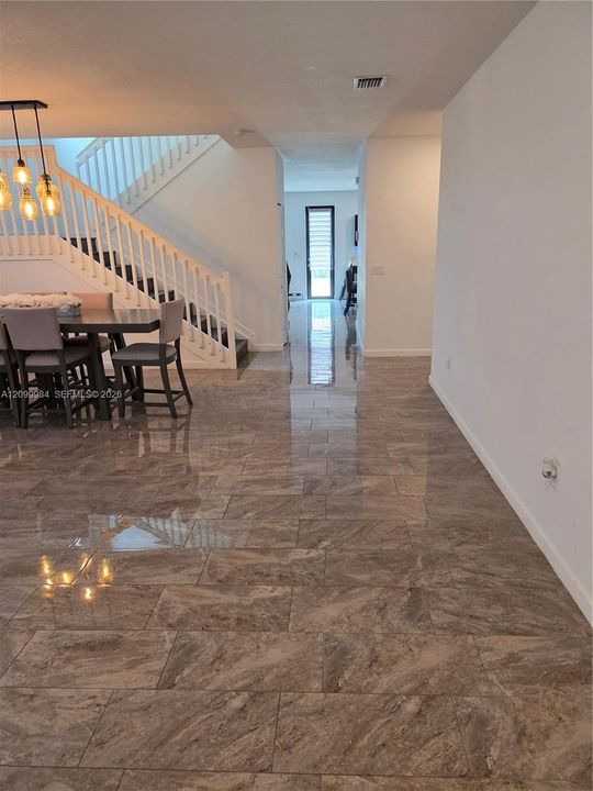 В аренду: $3,950 (4 спален, 2 ванн, 3320 Квадратных фут)