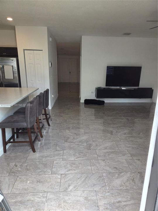 В аренду: $3,950 (4 спален, 2 ванн, 3320 Квадратных фут)